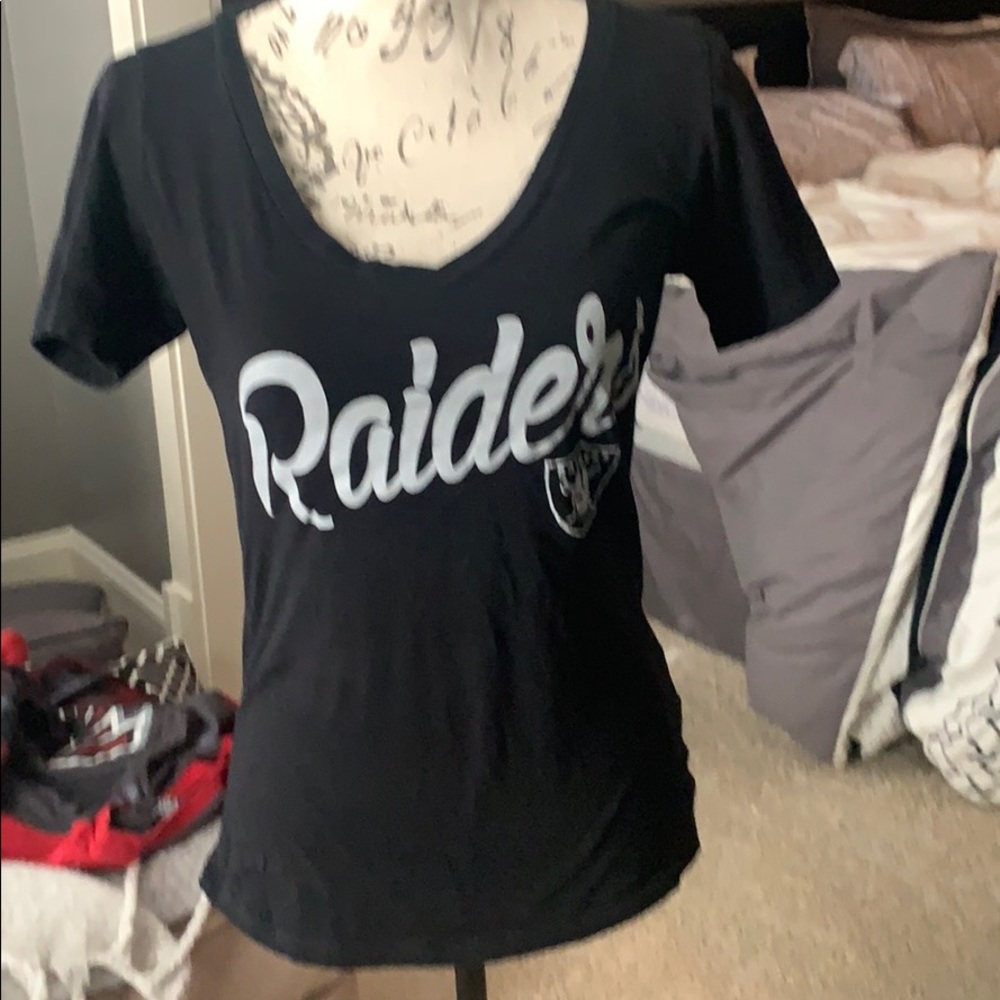 Like new Raiders vneck